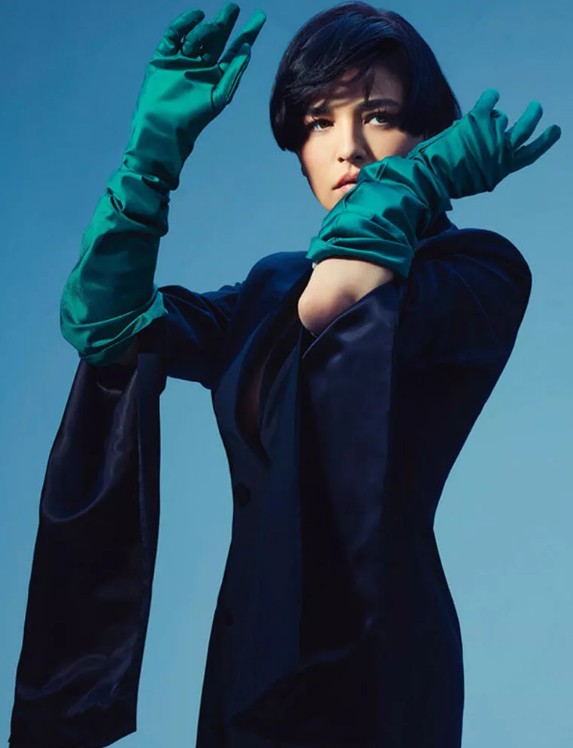 Gonca Vuslateri, 'Kraliçe' kadrosunda...